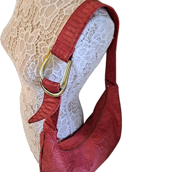 Banana Republic Leather hobo BOHO Bag with Suede Interior and Buckle Accent!! - Picture 2 of 6